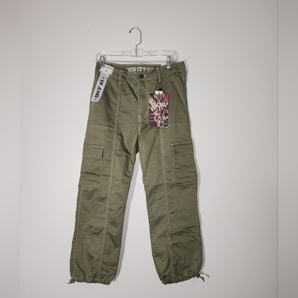 NWT....  VIP Women's Olive Cargo Capri Pants Size 13 - Picture 1 of 9
